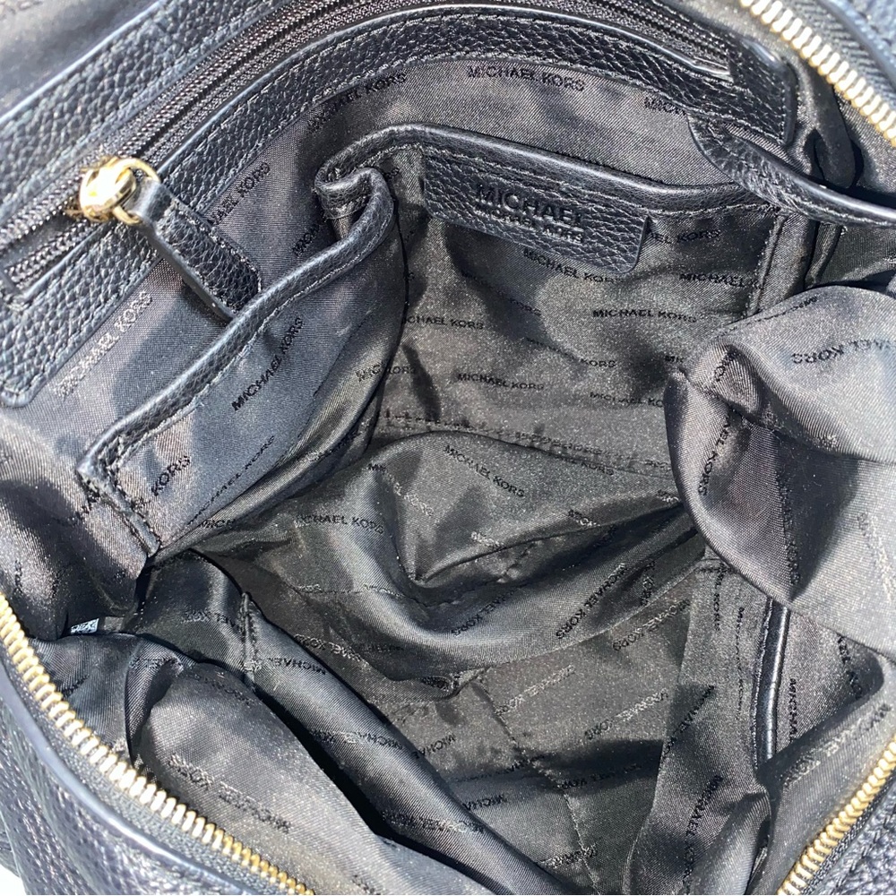 Michael Kors Fulton Shoulder Bag Black Pebble Leather Gold Tone Chain and Logo - Picture 15 of 16